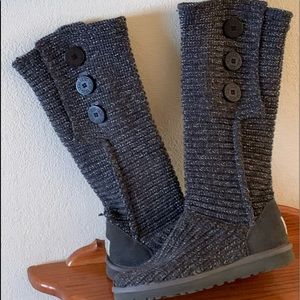 ✅ EUC Woman’s Classic Ugg Cardy boots.